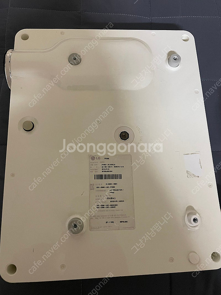 LG 빔프로젝터 PF85K 팝니다.--2