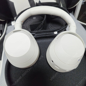 wh-ult900n sony 헤드폰 3월 구입  매우깨끗