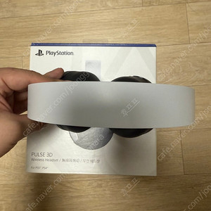 PS5 펄스 3D 무선 헤드셋 팝니다.