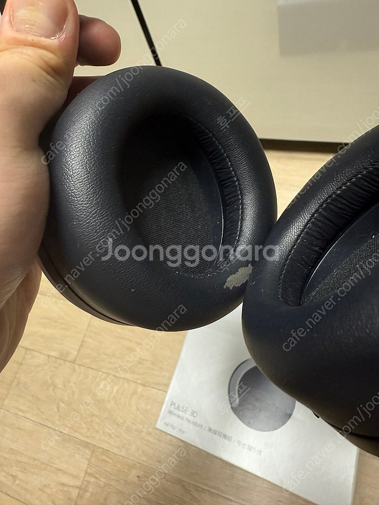 PS5 펄스 3D 무선 헤드셋 팝니다.--1