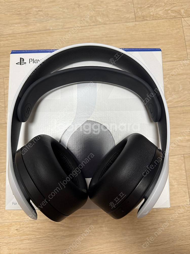 PS5 펄스 3D 무선 헤드셋 팝니다.--2
