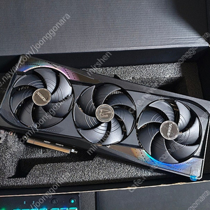 GIGABYTE] AORUS 지포스 RTX 5090 MASTER D7 32GB 제이씨현 팬매합니다