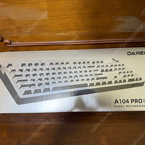 다얼유 A104PRO 8K 유선 기계식 키보드 게이밍 스노우축 (색상: 레트로베이지) 판매합니다.
