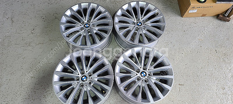 bmw 520D 럭셔리 G30 18인치 순정휠 대품판매...--0