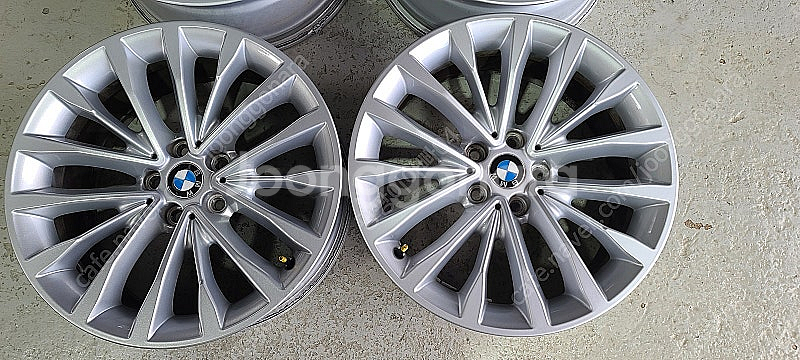 bmw 520D 럭셔리 G30 18인치 순정휠 대품판매...--2
