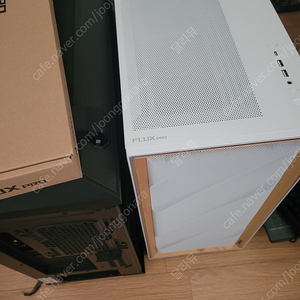 부산) 안텍 flux pro 화이트 케이스 팝니다