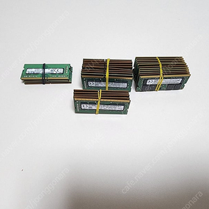 노트북용 랩탑용 메모리 PC4 DDR4 8GB (3200 /2666 /2400 /2133)MHz 30개 개당 1.2만~1.7만 팝니다.