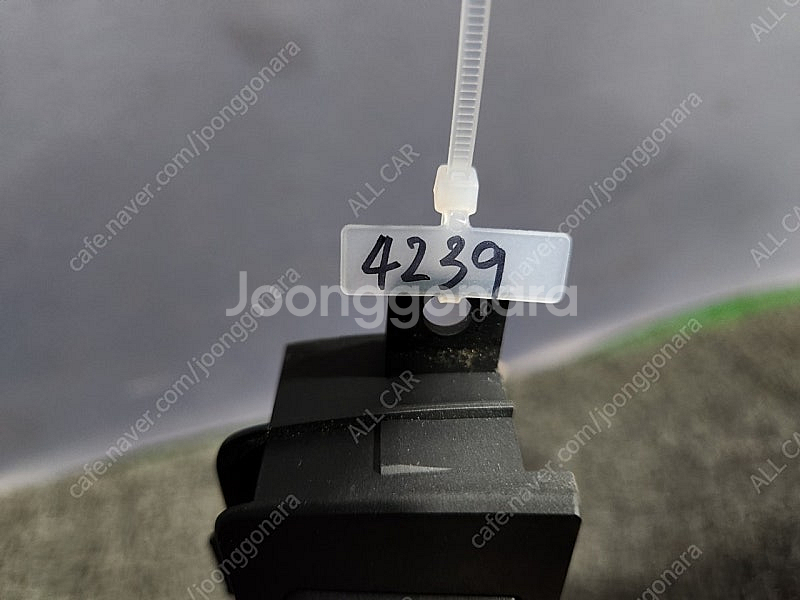 4239 BMW F10 스포츠버튼 기어판넬버튼 4만원--4