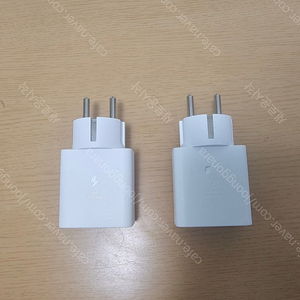 삼성 65W 충전기 TA865 R01 접지형 팝니다.