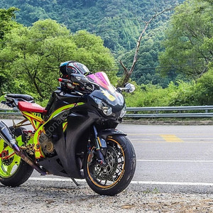 혼다cbr1000rr