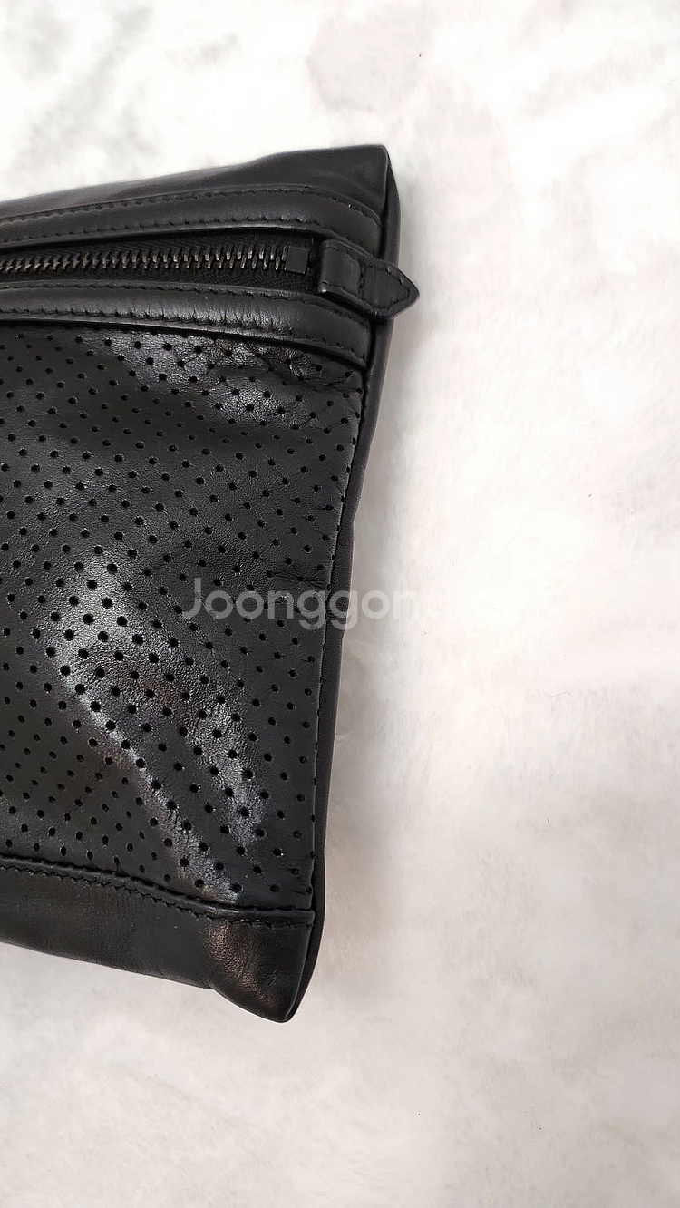 보테가 베네타 블랙 가죽 클러치백(정품)--2