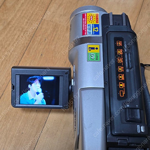 소니 8mm 와 6mm 테이프 캠코더와 DVD 레코더 입니다