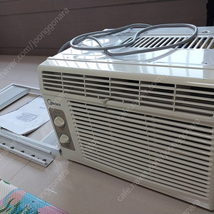 창문형에어컨 7만원에 팔아요