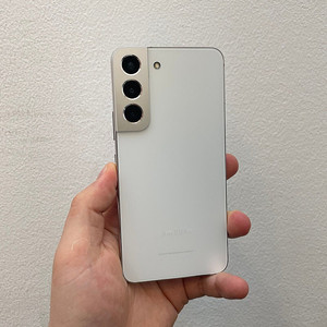 갤럭시S22 화이트 256GB 상태좋은 중고23만팝니다