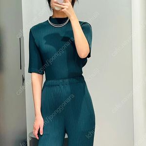 이세이미야케 해칭 탑,원피스 다크그린,플리츠플리즈 ~