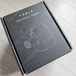 테슬라 디씨콤보 디시콤보 CCS1 디콤 어댑터 팝니다.