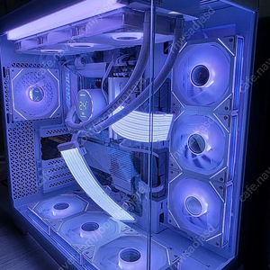 라이젠7 9800X3D RTX5090 본체 급매합니다