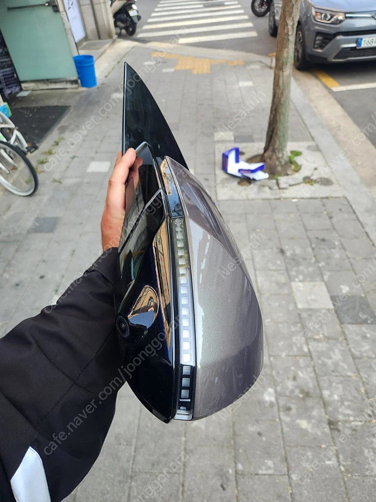 아이오닉5 사이드미러 운전석 회색--3