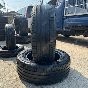 235 60 18 미쉐린 파일럿 스포츠4 SUV 중고 타이어 교체 고양시 일산 파주 장착 택배 가능