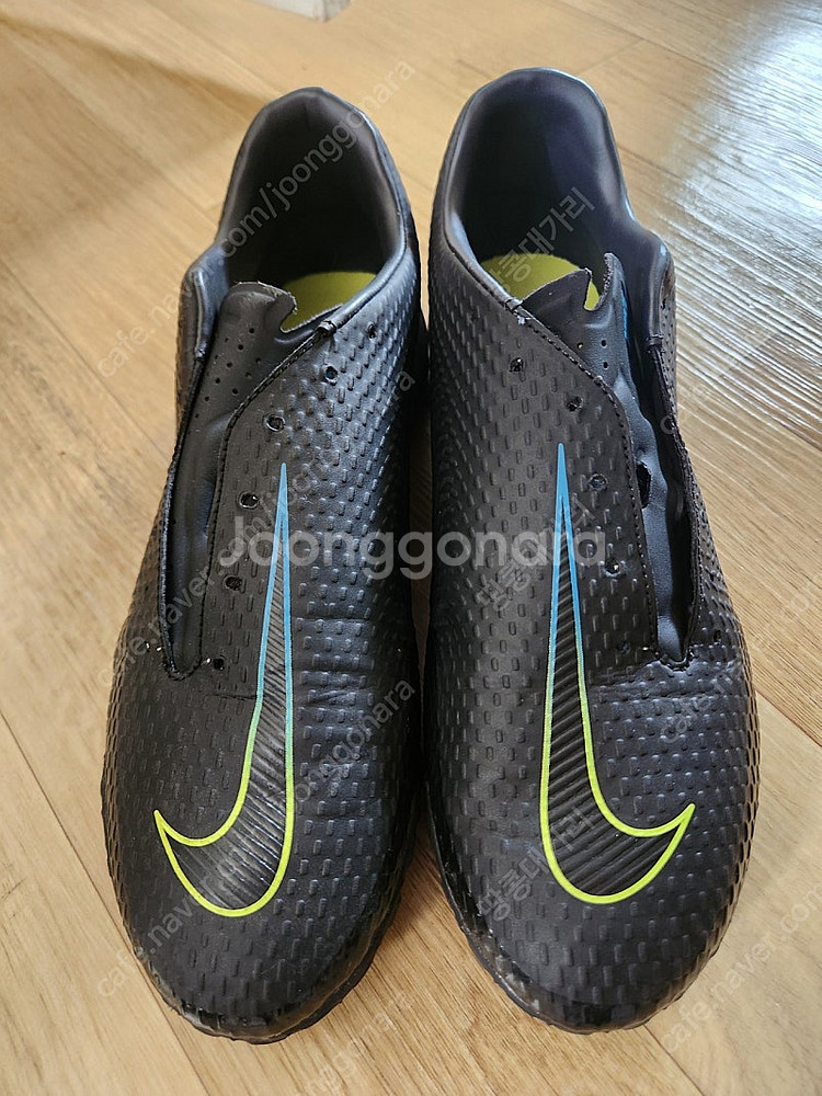 나이키 팬텀 풋살화 285--0
