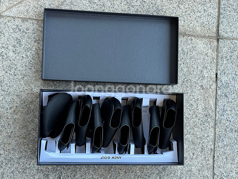 어뉴 정품 아이언커버 팝니다.--2
