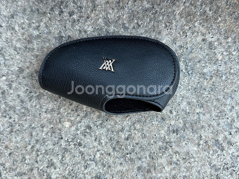 어뉴 정품 아이언커버 팝니다.--7