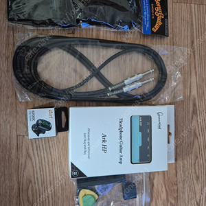고퍼우드 Ark HP 헤드폰 일렉기타 앰프 및 clip tuner 기타 용품 일괄 판매 합니다
