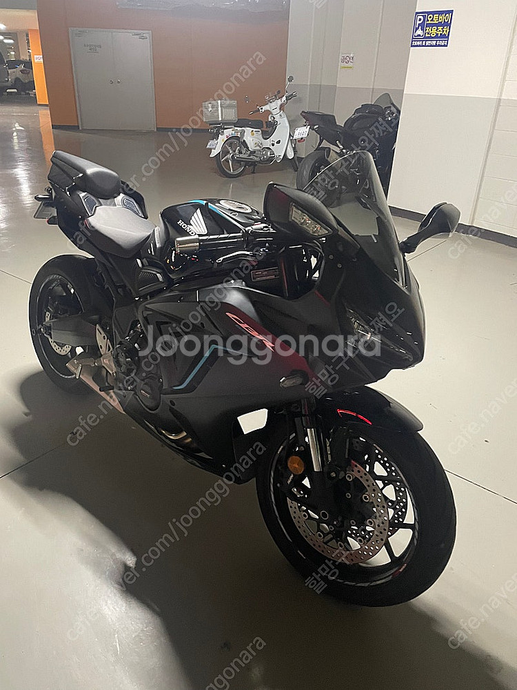 23년식 cbr650r 블랙 팝니다--1
