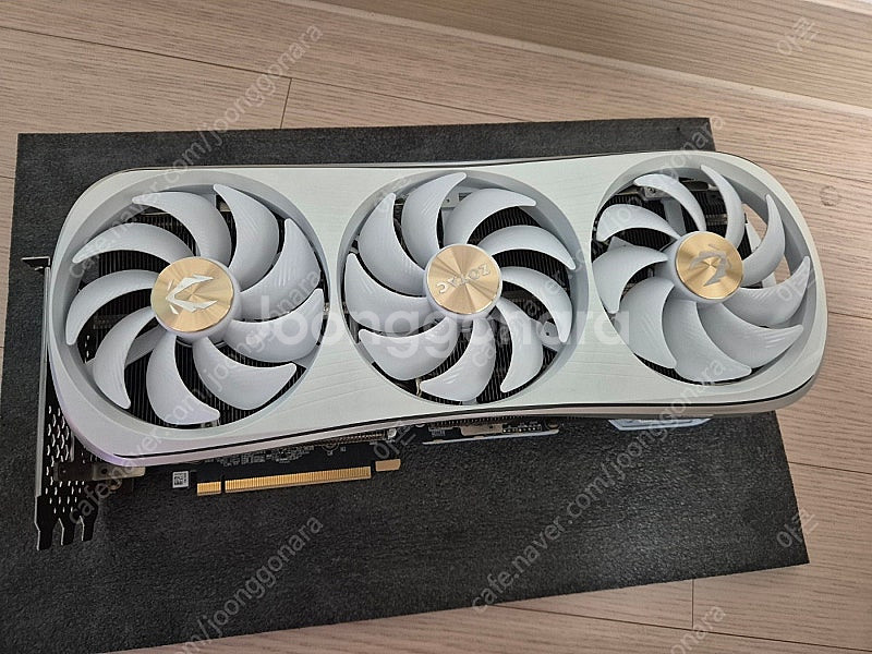 ZOTAC GAMING 지포스 RTX 4090 AMP ...--1