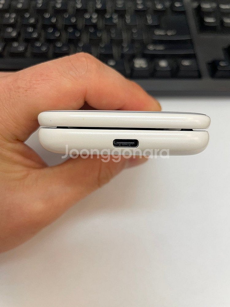 ALT스타일폴더 32GB 화이트 무잔상 상태좋은 중고8...--5