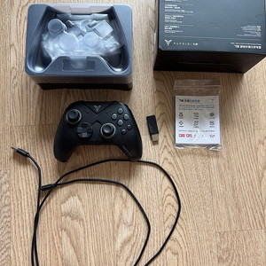 조이트론 플라이디지 베이더4 프로 무선 PC 게임패드 컨트롤러