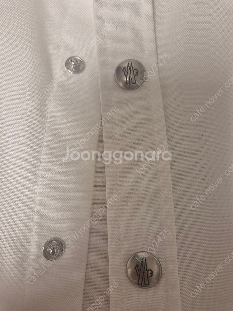 몽클레어 화이트 셔츠--3