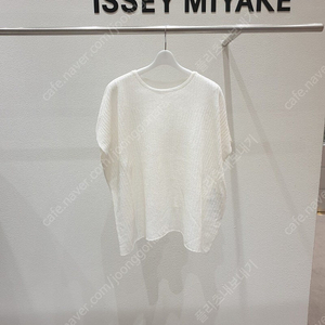 이세이미야케 와시니트 오프화이트 새상품