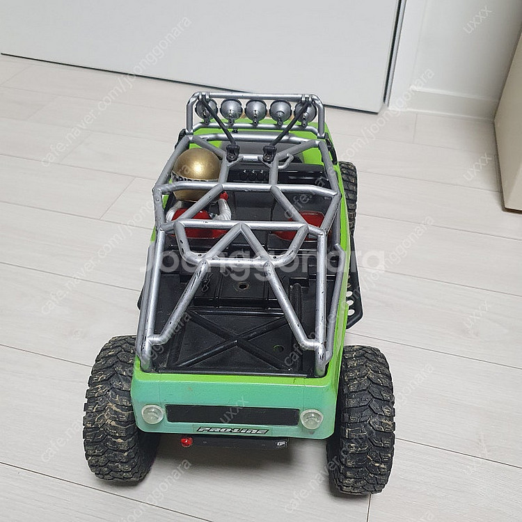 RC카 팝니다. SCX10데드볼트, 베테라 브롱코, 베...--3