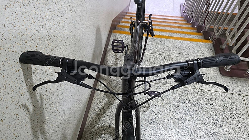 자이언트 에스케이프2 디스크 하이브리드자전거--1