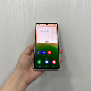 86173 갤럭시A33 128기가 화이트 팝니다 12만원