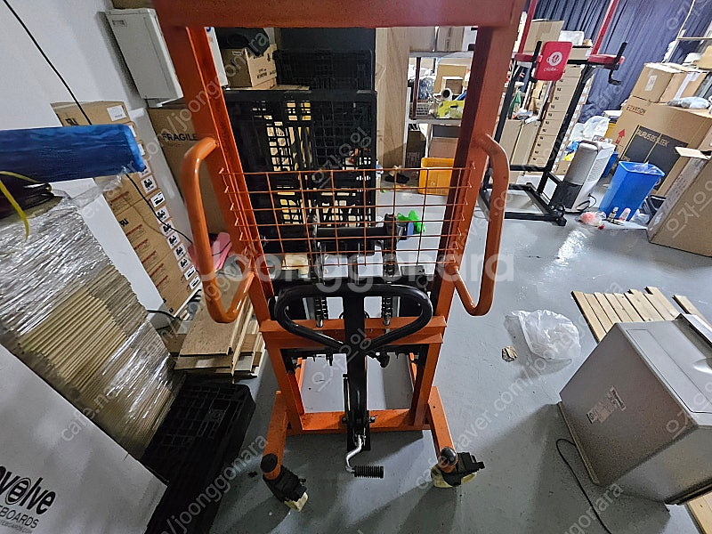 수동리프트지게차 팝니다. 수동 유압 리프트--0