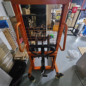 수동리프트지게차 팝니다. 수동 유압 리프트