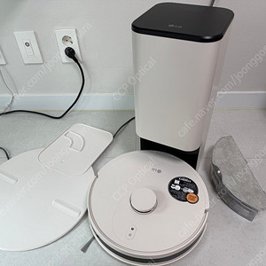 lg 로봇청소기 r-585wka1 팝니다.