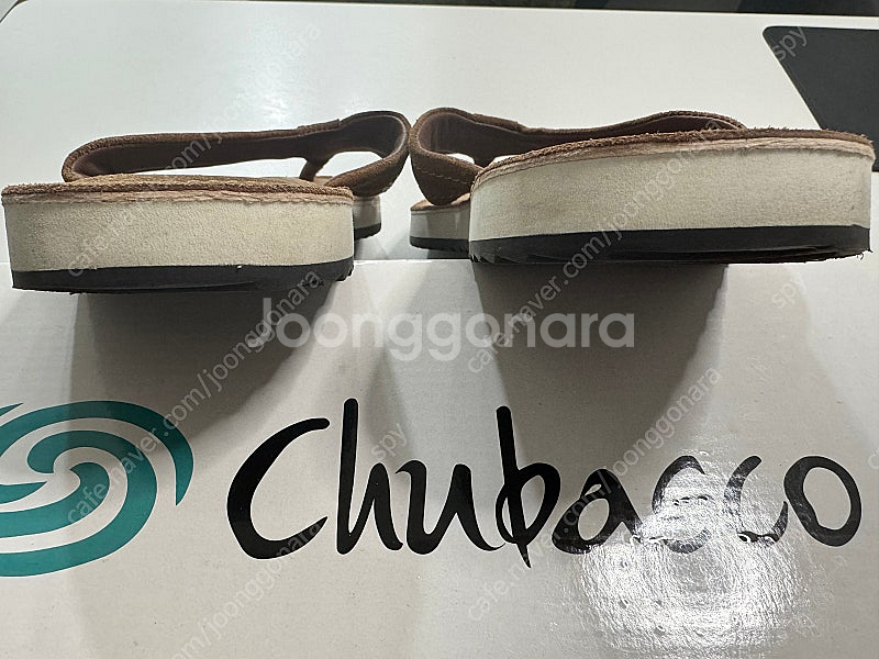 추바스코 말라가 탄 샌들 270--5