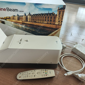 HF85LA 초단초점 프로젝터 + CLR 120인치