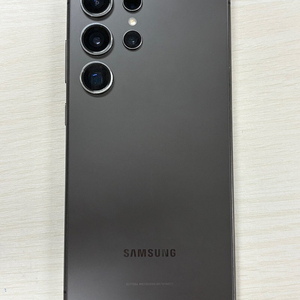 갤럭시 S24울트라 티타늄블랙색상 256용량 외관상태좋은 무잔상 단말기 80만 판매합니다