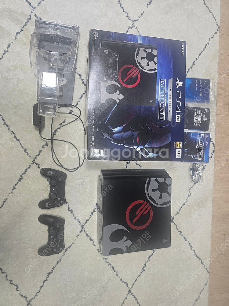 플스4프로 PS4PRO 스타워즈 한정판 8TB팝니다--1