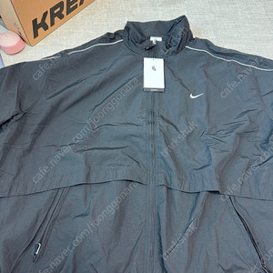 나이키 솔로스우시 트랙자켓