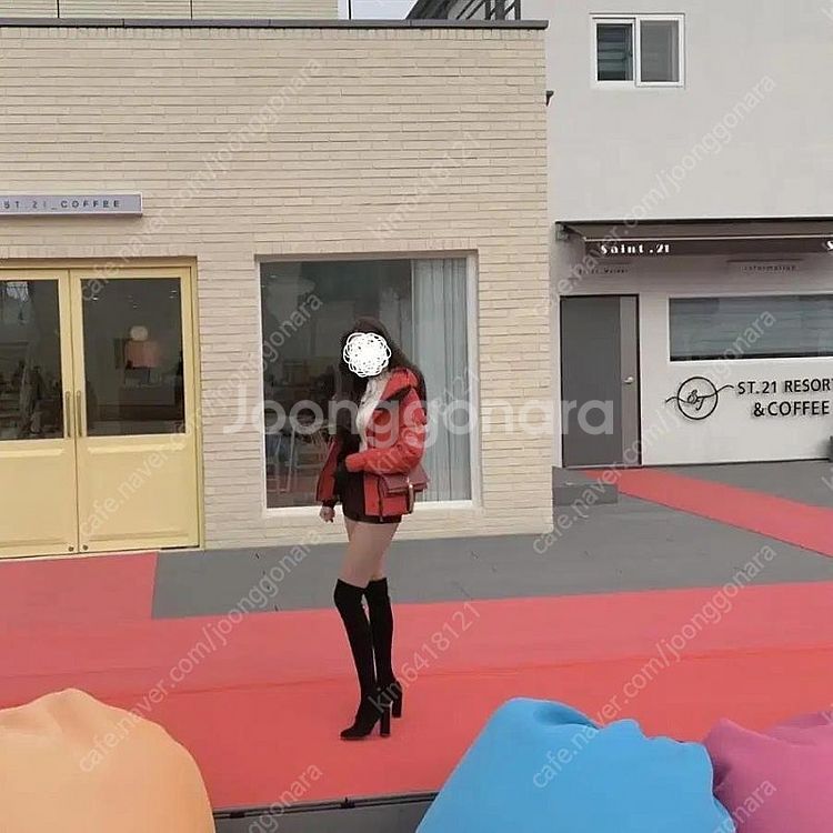정품 몽클레어 숏패딩 허리라인 잘록 허리조절 레드 빨강...--9
