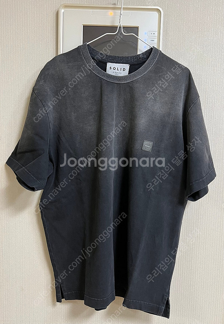 솔리두옴므 24ss 백로고 반팔티--0