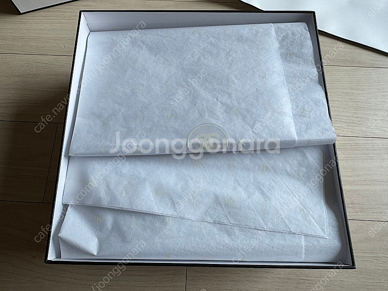 샤넬 선물 박스 (속지, 리본 끈, 쇼핑백)--1