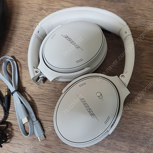 BOSE QC45 화이트 스모크 색상 블루투스 헤드셋 싸게 판매 처분