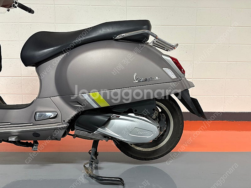 베스파 GTS300 슈퍼테크 24년식 그레이 콰르조--5