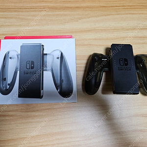 Nintendo 조이콘 충전 그립 판매합니다.
